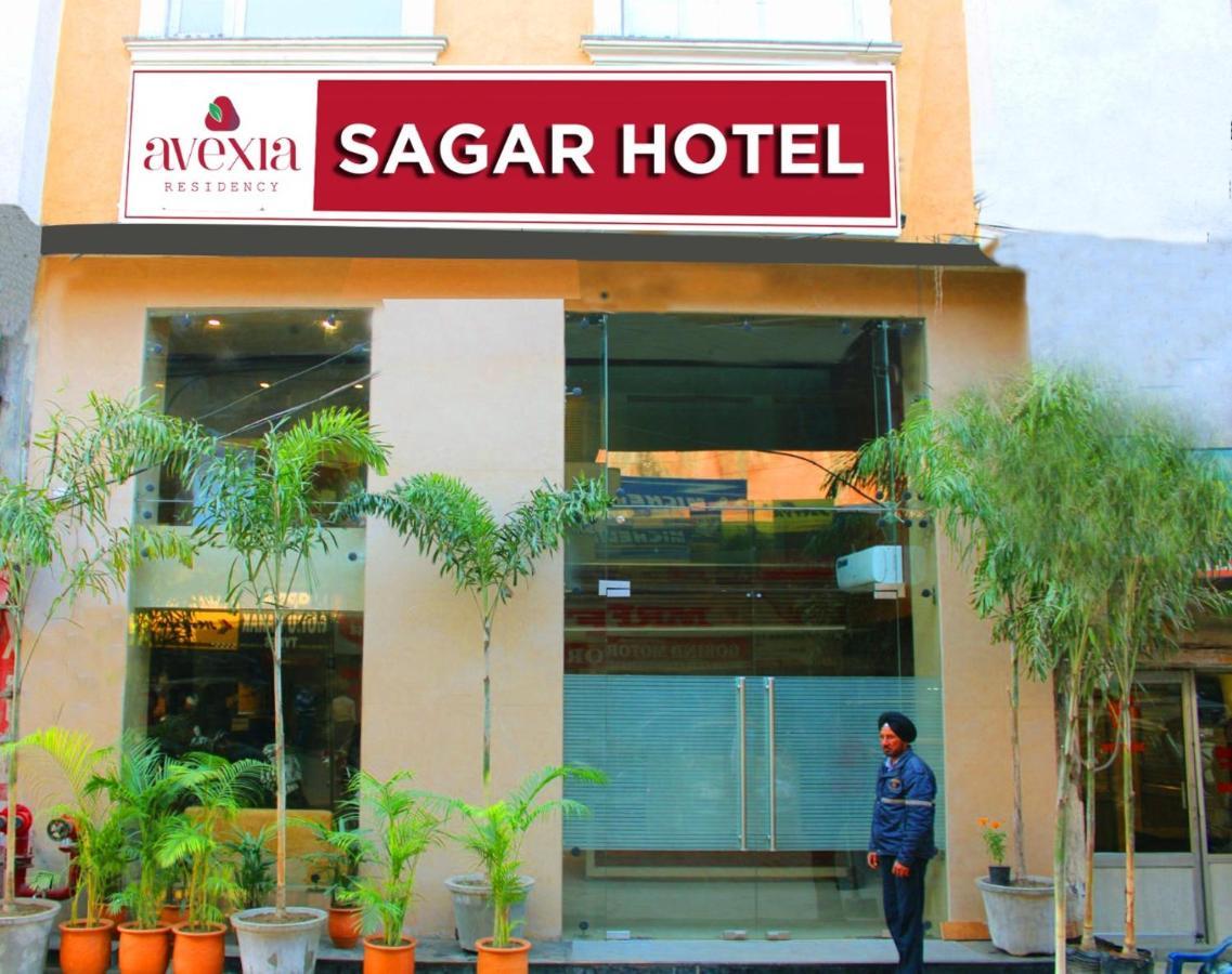 Sagar Hotel Amritsar Bagian luar foto