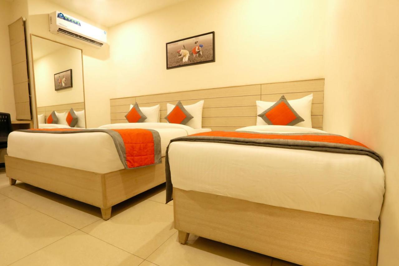 Sagar Hotel Amritsar Bagian luar foto
