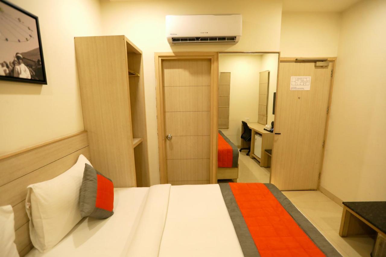 Sagar Hotel Amritsar Bagian luar foto