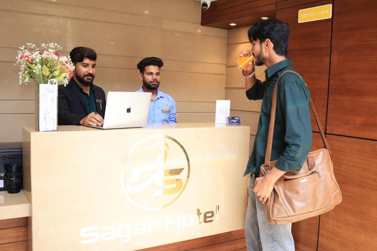 Sagar Hotel Amritsar Bagian luar foto