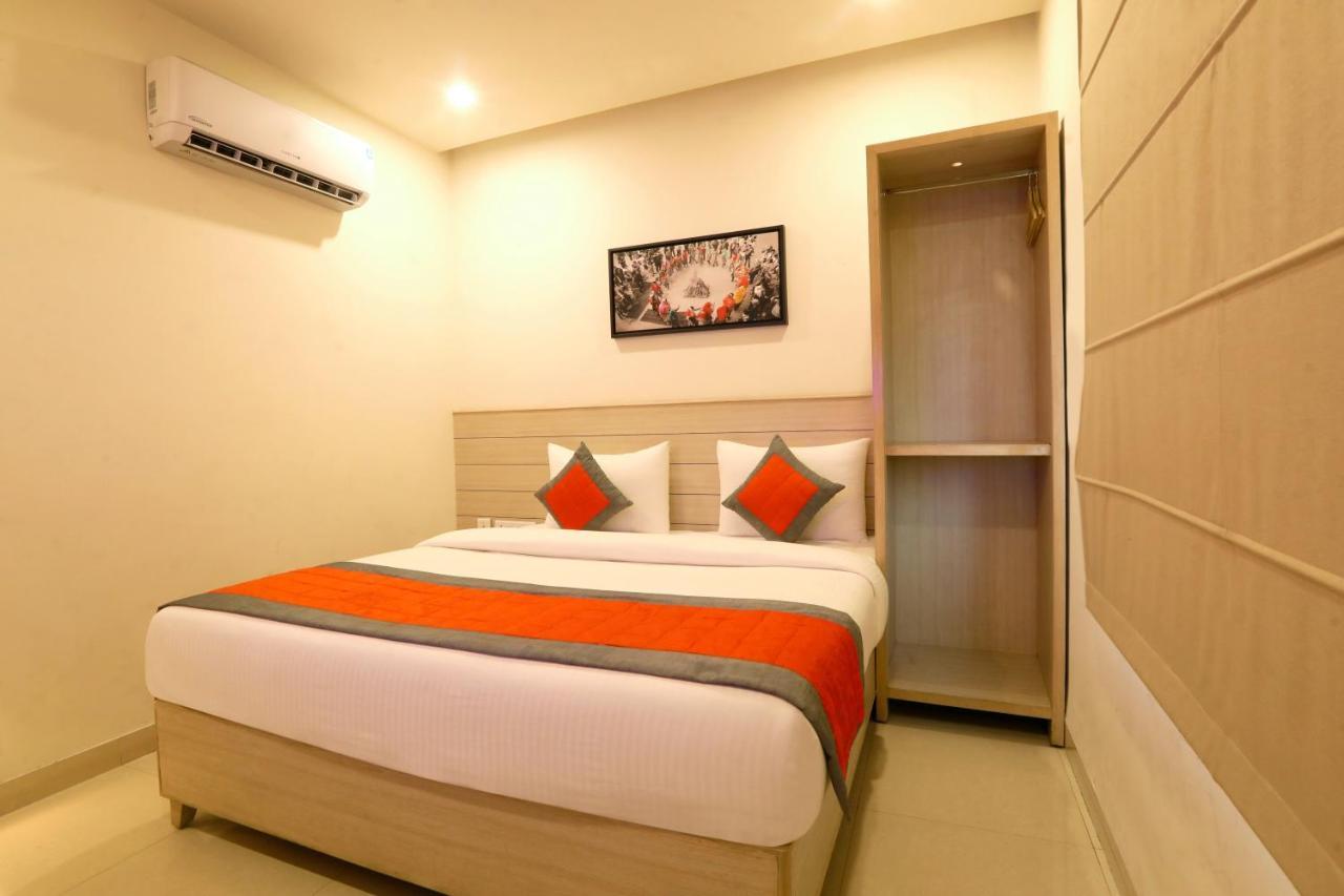 Sagar Hotel Amritsar Bagian luar foto