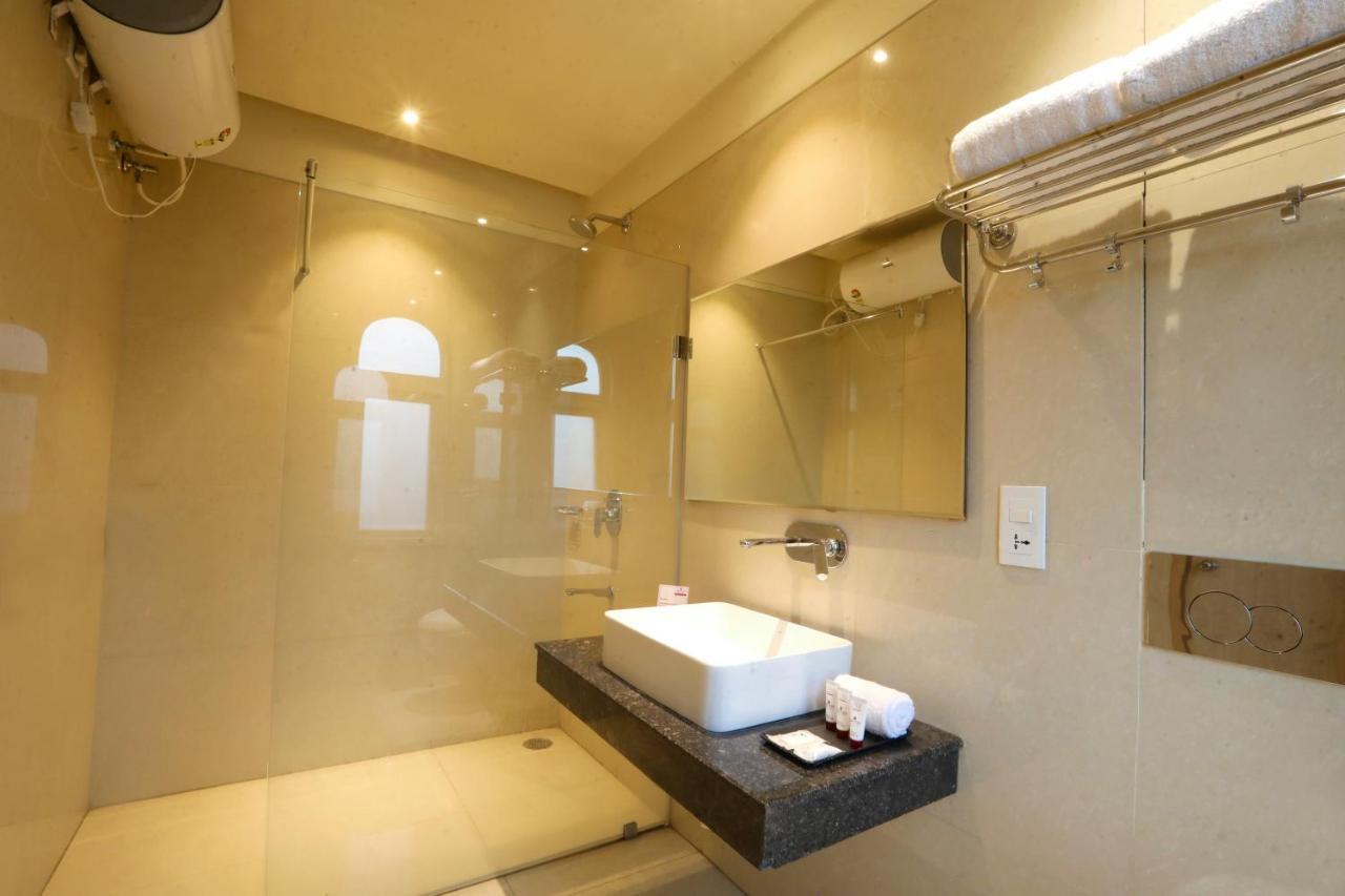 Sagar Hotel Amritsar Bagian luar foto